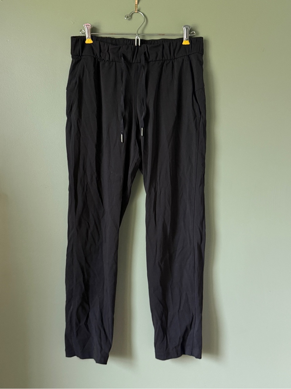 lululemon On The Fly Pant - Black - 6 - Picture 7 of 11